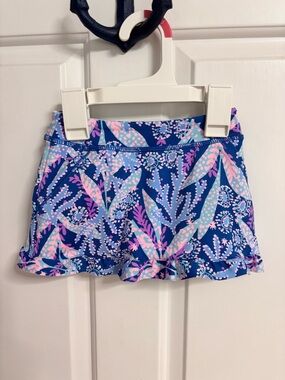 Girls Lilly Pulitzer Luxletic Blue Floral Skort with Ruffle Hem - XS (2/3)